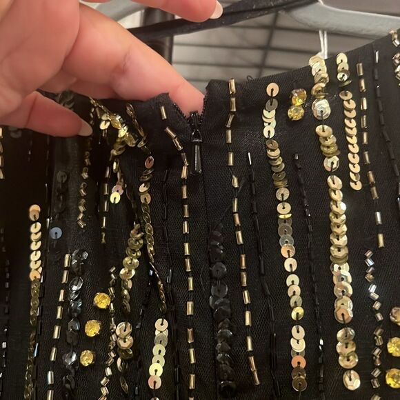 NWT Mac Duggal EMBELLISHED FULL LENGTH LAYERED SLEEVE GOWN Black and Gold 8 - Picture 9 of 12